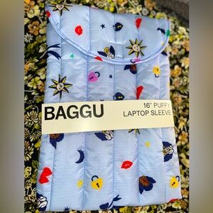 BAGGU Blue Charms Puffy Laptop Sleeve 16” NWT